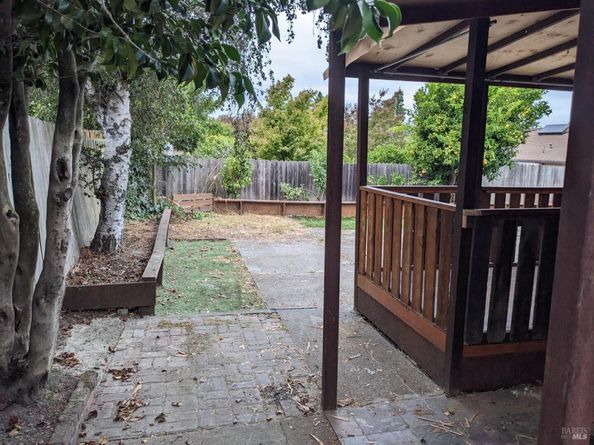 924 E Meadow Avenue, Pinole CA 94564