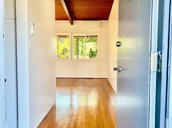 924 E Meadow Avenue, Pinole CA 94564