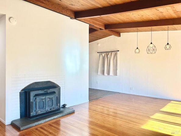 924 E Meadow Avenue, Pinole CA 94564