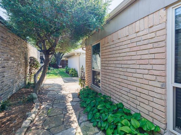 428 Tall Oaks Lane, Outside California CA 75081