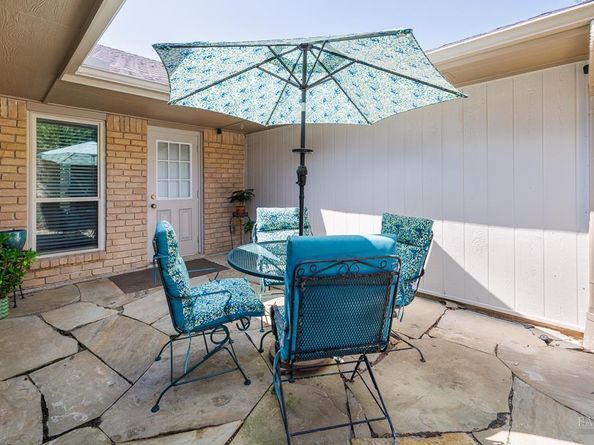 428 Tall Oaks Lane, Outside California CA 75081