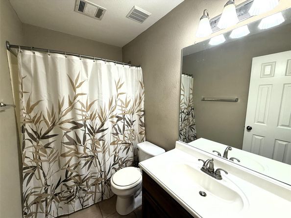 1207 Calistoga DR, Leander TX 78641