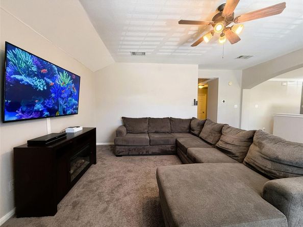 1207 Calistoga DR, Leander TX 78641
