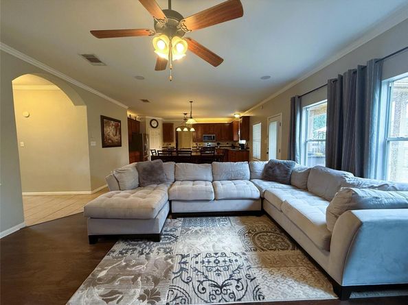 1207 Calistoga DR, Leander TX 78641