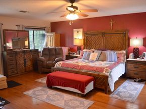 907 Pepperell CT, Austin TX 78753