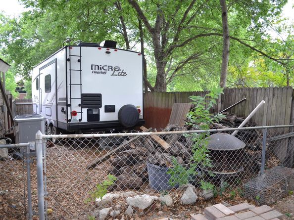 907 Pepperell CT, Austin TX 78753