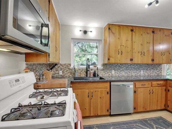 7610 Gault ST, Austin TX 78757