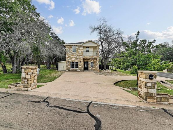 305 Augusta Cv, Point Venture TX 78645
