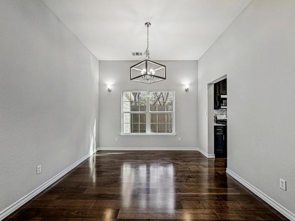 305 Augusta Cv, Point Venture TX 78645