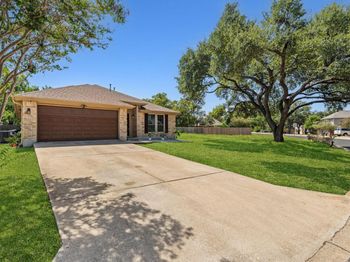 8207 Nairn DR