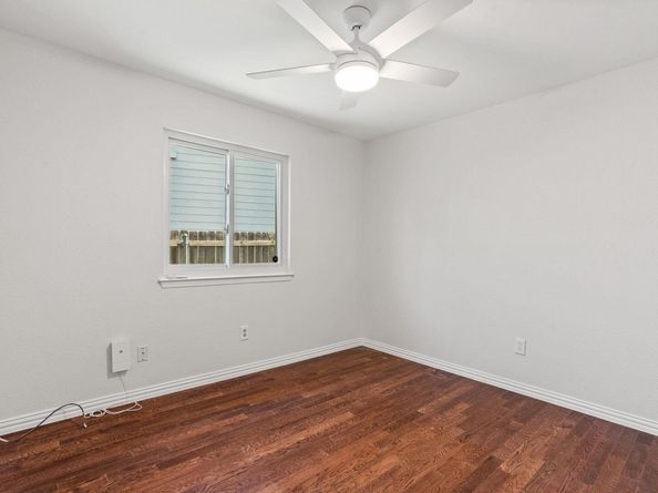8207 Nairn DR, Austin TX 78749