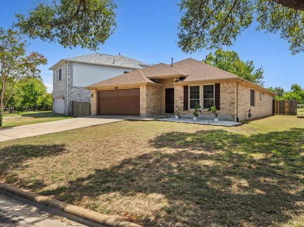 8207 Nairn DR, Austin TX 78749