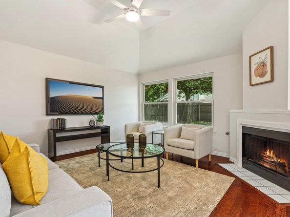 8207 Nairn DR, Austin TX 78749