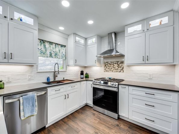 10103 Oak Hollow CIR, Austin TX 78758