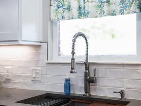 10103 Oak Hollow CIR, Austin TX 78758