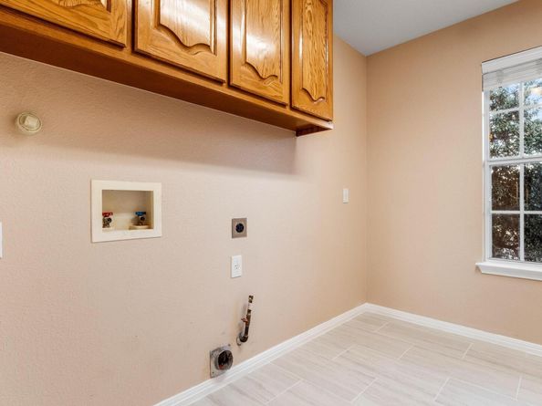 2919 Cashell Wood DR, Cedar Park TX 78613