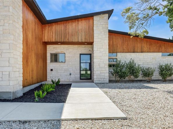 8802 Bar K Ranch RD, Lago Vista TX 78645