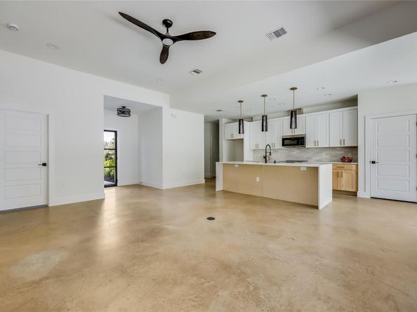 8802 Bar K Ranch RD, Lago Vista TX 78645