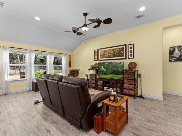 2009 Omaha DR, Lago Vista TX 78645