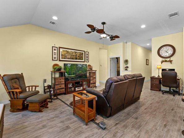 2009 Omaha DR, Lago Vista TX 78645