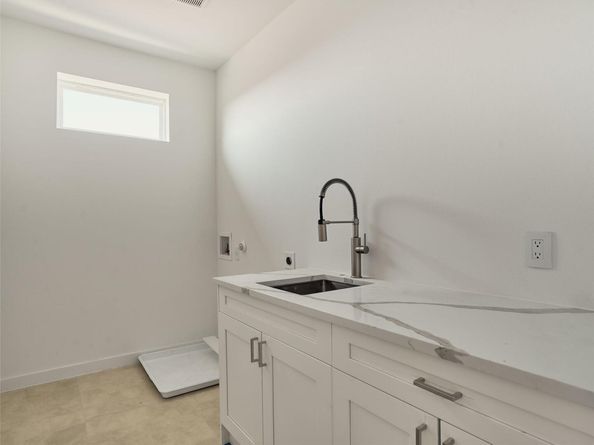 2100 Big Horn, Leander TX 78641