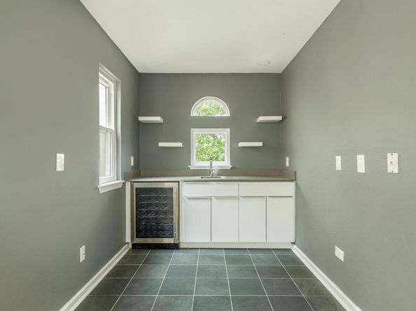 304 Palos Verdes DR, Lakeway TX 78734