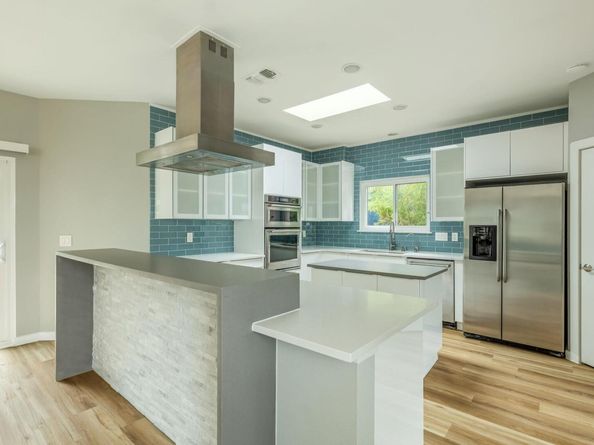 304 Palos Verdes DR, Lakeway TX 78734