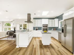 304 Palos Verdes DR, Lakeway TX 78734