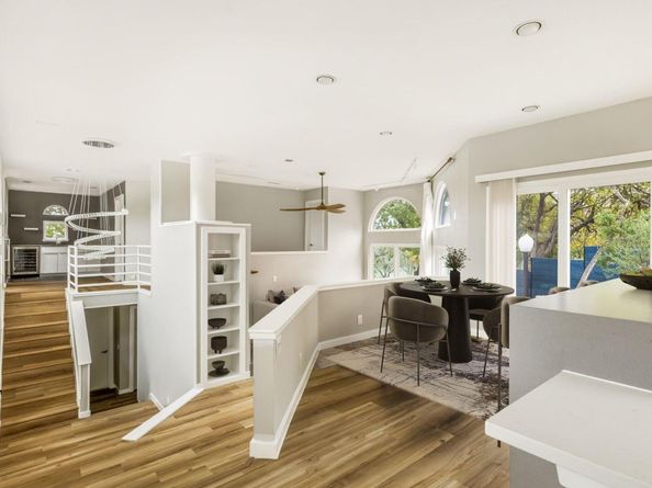 304 Palos Verdes DR, Lakeway TX 78734