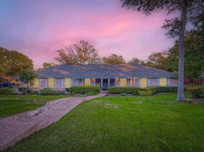9201 Heatherwood Dr, Austin TX 78748