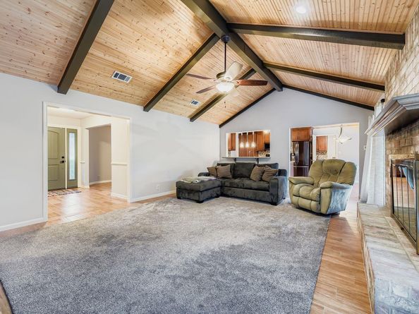 9201 Heatherwood Dr, Austin TX 78748