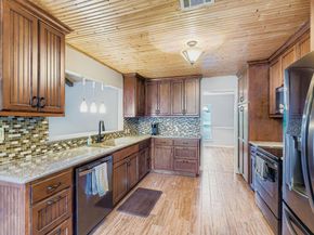 9201 Heatherwood Dr, Austin TX 78748