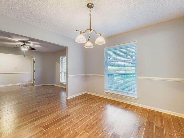 9201 Heatherwood Dr, Austin TX 78748