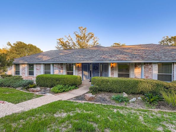 9201 Heatherwood Dr, Austin TX 78748