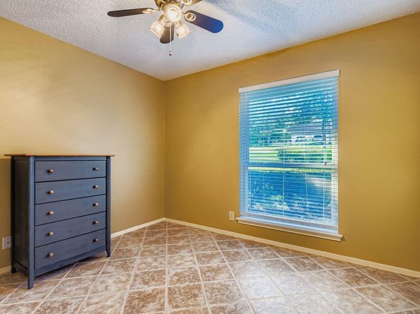 9201 Heatherwood Dr, Austin TX 78748