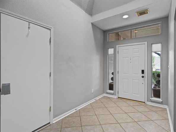 903 Cabriole DR, Pflugerville TX 78660