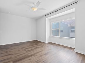 301 W Stassney LN 7, Austin TX 78745