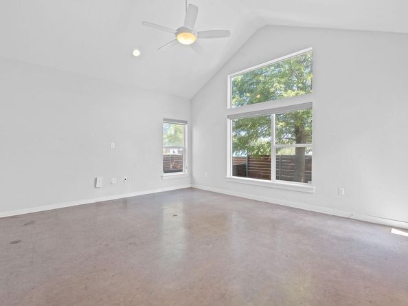 301 W Stassney LN 7, Austin TX 78745