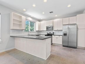 301 W Stassney LN 7, Austin TX 78745