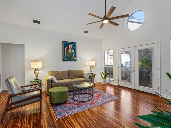 3702 Terrina ST B2, Austin TX 78759