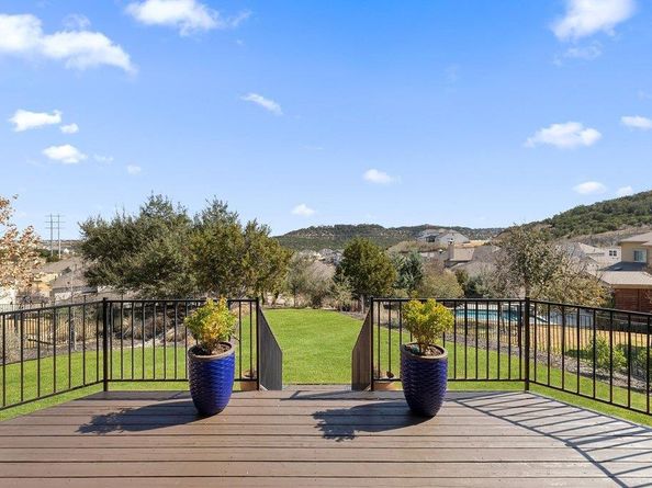 405 Baldovino SKWY, Lakeway TX 78738