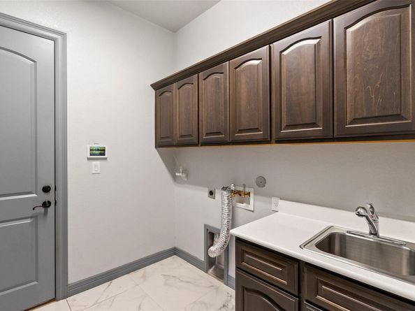 427 Bella Montagna CIR, Austin TX 78734