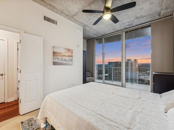 360 Nueces ST 2802, Austin TX 78701