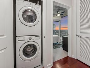 360 Nueces ST 2802, Austin TX 78701
