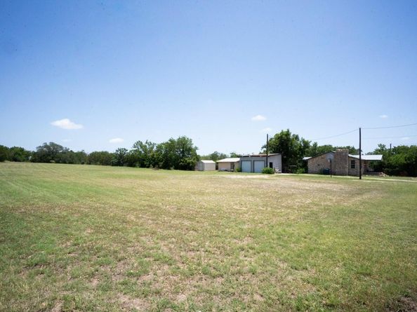 212 Bluebonnet LN, Liberty Hill TX 78642