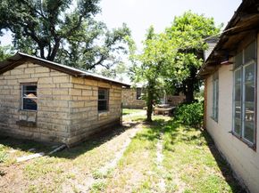 212 Bluebonnet LN, Liberty Hill TX 78642
