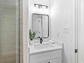 8518 Fathom Cir 131, Austin TX 78750