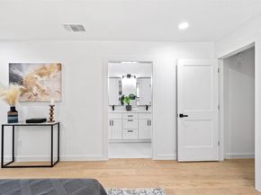 8518 Fathom Cir 131, Austin TX 78750