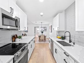 8518 Fathom Cir 131, Austin TX 78750