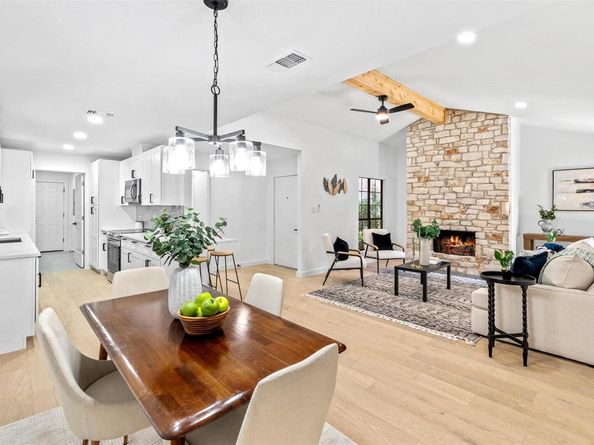 8518 Fathom Cir 131, Austin TX 78750